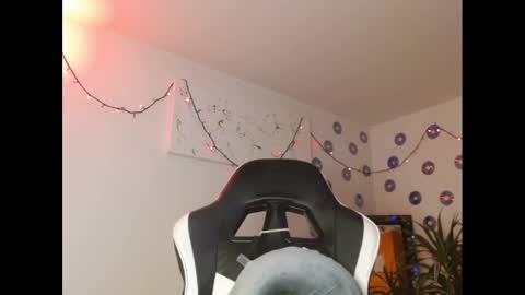 Snapshot of zarabby_skuirt chatting on January 2025 03:47:01 AM Zarabby online show from January 2025 03:47:01 AM