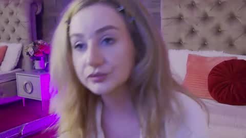 Snapshot of zarablair chatting on June 2026 01:28:01 PM ZaraBlair online show from June 2026 01:28:01 PM