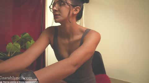 Miss Lynch   Next show  2911 online show from December 2024 09:04:02 PM