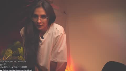 Miss Lynch   Next show  2911 online show from January 2025 01:45:02 AM