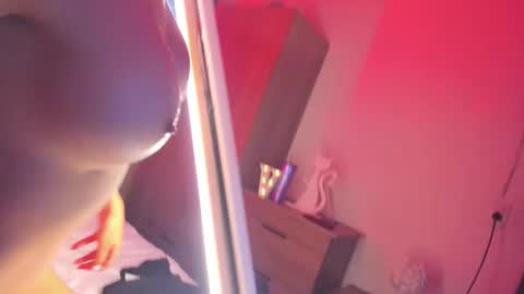 Snapshot of zaraparkers chatting on January 2026 10:47:02 PM online show from January 2026 10:47:02 PM