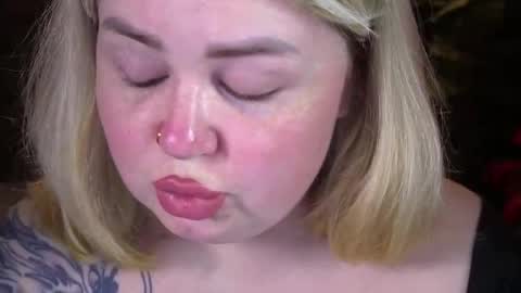 Lola online show from May 2026 07:22:01 PM