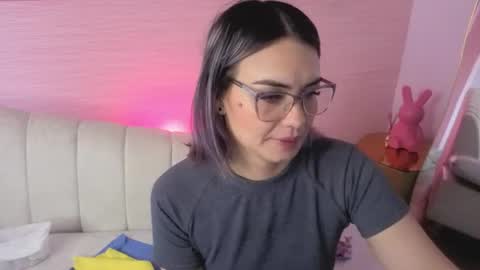Isabella online show from July 2026 12:59:01 PM