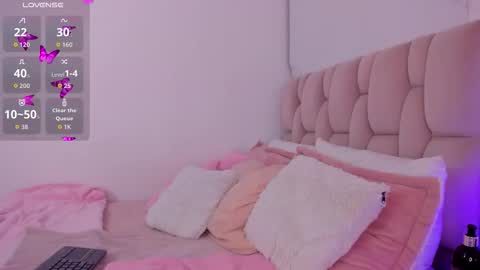 Snapshot of zarianaevanz chatting on February 2026 12:42:02 AM Zariana online show from February 2026 12:42:02 AM