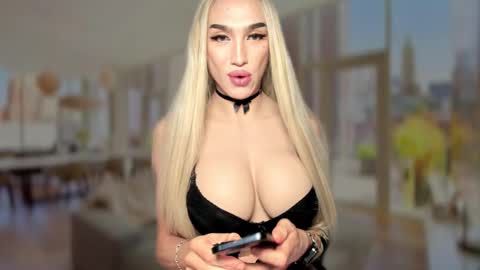 ZARINA online show from February 2025 08:51:02 PM