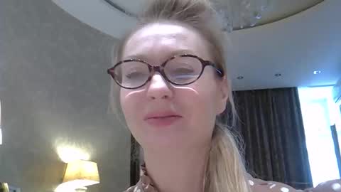 Zarina Swift online show from May 2026 04:41:02 AM