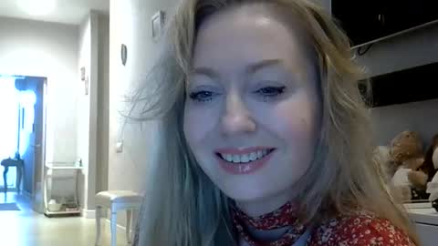 Zarina Swift online show from May 2026 06:43:01 AM