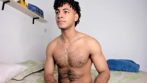 Snapshot of zayn_moreno chatting on June 2026 09:18:02 PM zayn 3 online show from June 2026 09:18:02 PM