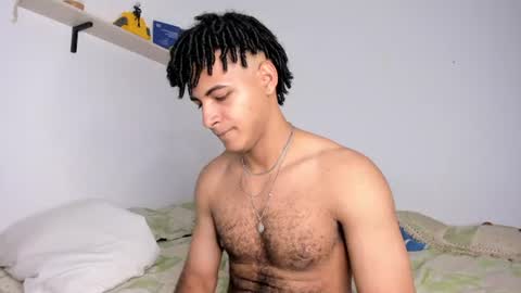 Snapshot of zayn_moreno chatting on June 2026 08:55:02 PM zayn 3 online show from June 2026 08:55:02 PM