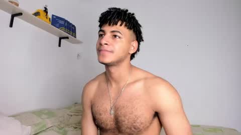 Snapshot of zayn_moreno chatting on June 2026 09:52:02 PM zayn 3 online show from June 2026 09:52:02 PM