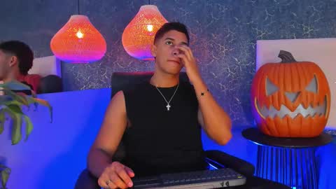 Snapshot of zayne_cross chatting on October 2025 05:30:01 AM Zayn Cross online show from October 2025 05:30:01 AM