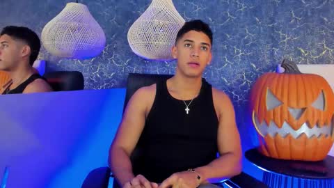 Snapshot of zayne_cross chatting on October 2025 05:22:01 AM Zayn Cross online show from October 2025 05:22:01 AM