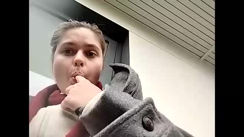 Snapshot of zazbella chatting on January 2026 12:31:01 PM zazbella online show from January 2026 12:31:01 PM