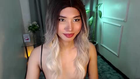 zelainalovetocum online show from January 2025 06:10:02 PM