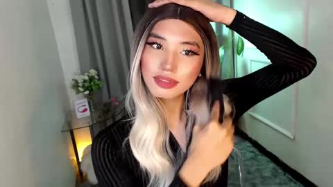 zelainalovetocum online show from January 2025 09:33:02 AM