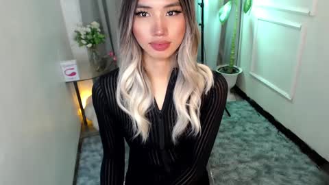 zelainalovetocum online show from January 2025 08:01:01 AM