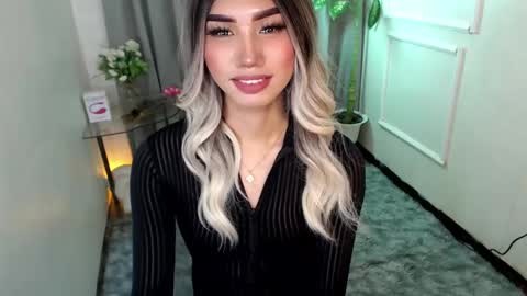 zelainalovetocum online show from February 2025 04:57:01 AM