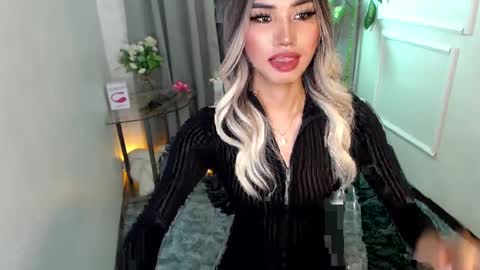 zelainalovetocum online show from February 2025 05:31:01 AM