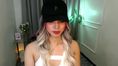 zelainalovetocum online show from February 2025 02:18:01 AM