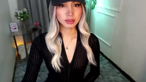 zelainalovetocum online show from February 2025 07:15:01 AM