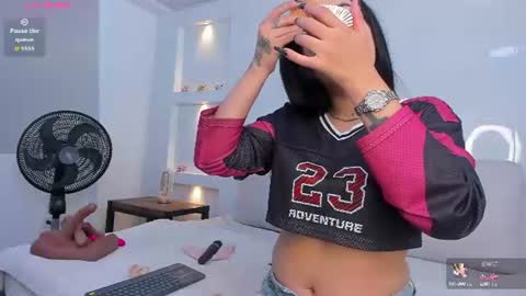 Zenda Evans online show from June 2026 04:39:02 AM