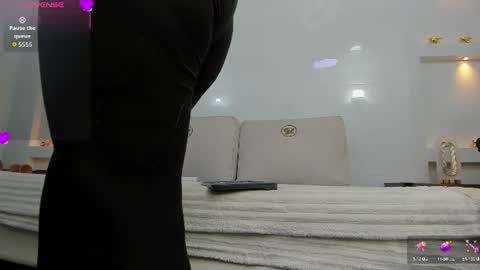 Zenda Evans online show from June 2026 03:57:02 AM
