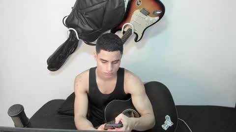 zenzhu online show from December 2024 07:18:02 PM