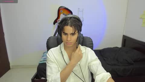 zenzhu online show from November 2025 09:00:02 PM