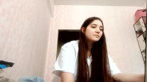 Snapshot of zeniabrossoit chatting on March 2026 07:15:01 AM zeniabrossoit online show from March 2026 07:15:01 AM