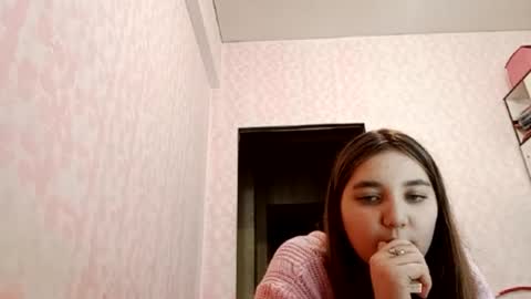 Snapshot of zeniabrossoit chatting on March 2026 08:09:02 AM zeniabrossoit online show from March 2026 08:09:02 AM