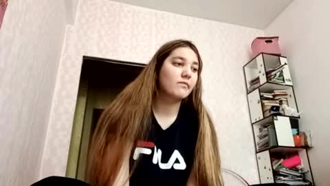 zeniabrossoit online show from May 2026 07:35:01 AM