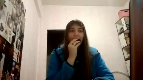 zeniabrossoit online show from May 2026 01:50:02 PM