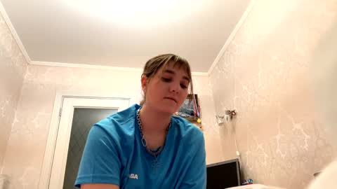 zeniabrossoit online show from May 2026 02:25:01 PM