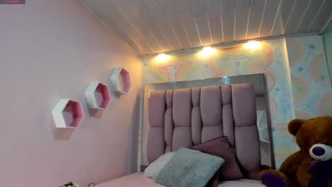 ZEPHYRA ANGELS online show from January 2025 01:03:01 PM