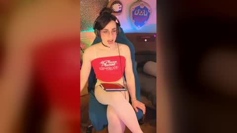 zesty_peach online show from May 2026 06:34:02 PM