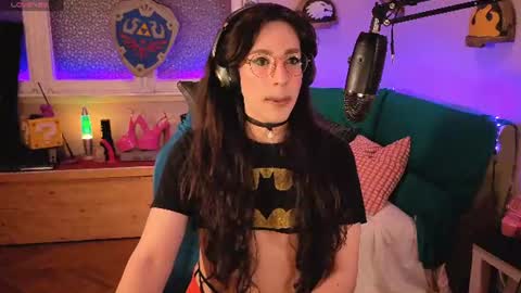 zesty_peach online show from June 2026 11:27:02 PM