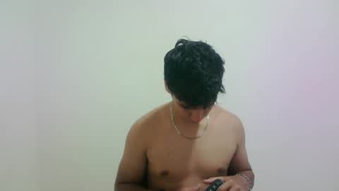 zeus_183 online show from September 2025 11:39:02 PM