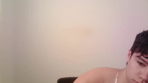 zeus_183 online show from November 2025 12:44:02 PM