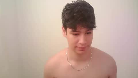 zeus_183 online show from March 2026 03:40:01 PM