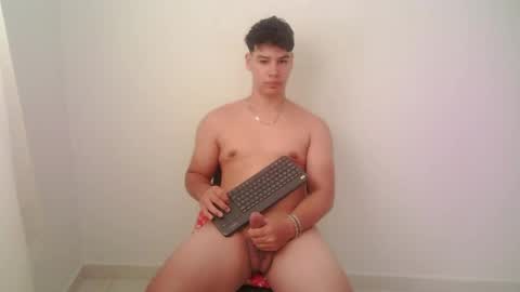zeus_183 online show from May 2026 02:59:01 PM