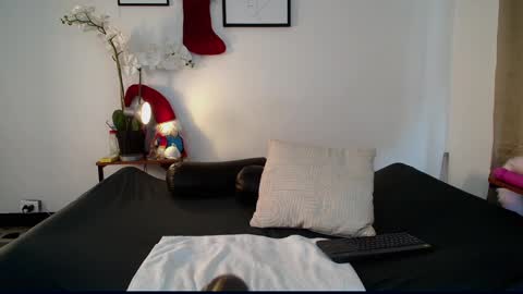 Snapshot of zeus_millers chatting on January 2025 10:08:02 PM zeus_millers online show from January 2025 10:08:02 PM