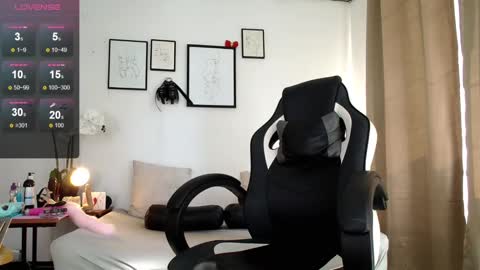 Snapshot of zeus_millers chatting on January 2025 07:43:01 PM zeus_millers online show from January 2025 07:43:01 PM