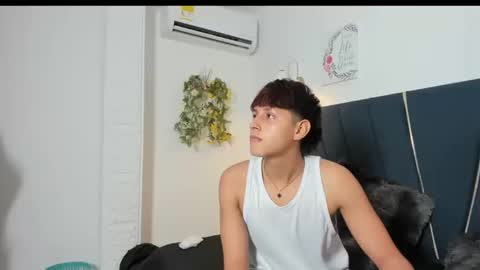 Snapshot of zeusapollofuck chatting on September 2025 10:42:02 PM zeusapollofuck online show from September 2025 10:42:02 PM