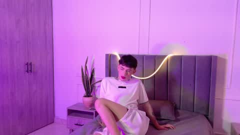 zeyn_smith online show from May 2026 12:15:01 PM