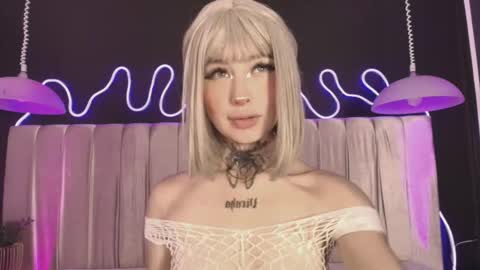 zhally_dee online show from February 2026 07:58:01 PM