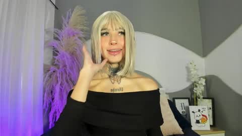 Snapshot of zhally_dee chatting on April 2026 12:21:02 PM zhally_dee online show from April 2026 12:21:02 PM