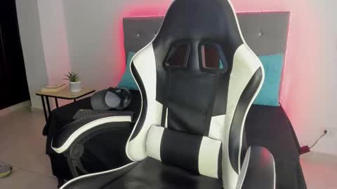 Snapshot of zhingarher chatting on November 2025 03:23:02 AM Zhingarher online show from November 2025 03:23:02 AM