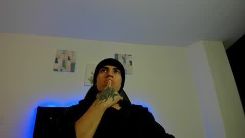 Snapshot of zhingarher chatting on February 2026 01:18:02 AM Zhingarher online show from February 2026 01:18:02 AM