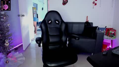 zhoestrong online show from January 2025 10:26:01 PM