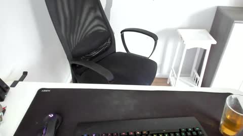 Snapshot of ziemlichflutschig chatting on January 2025 11:18:02 AM ziemlichflutschig online show from January 2025 11:18:02 AM